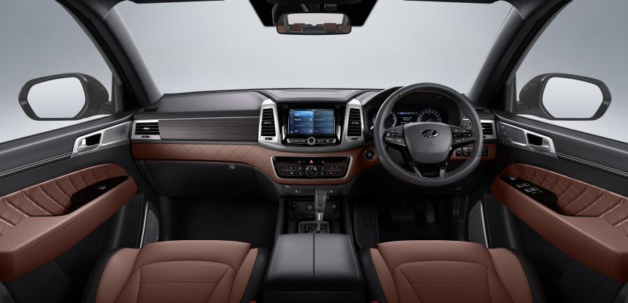 Торпедо Mahindra Alturas G4 2018 года  (фото 14 из 14)